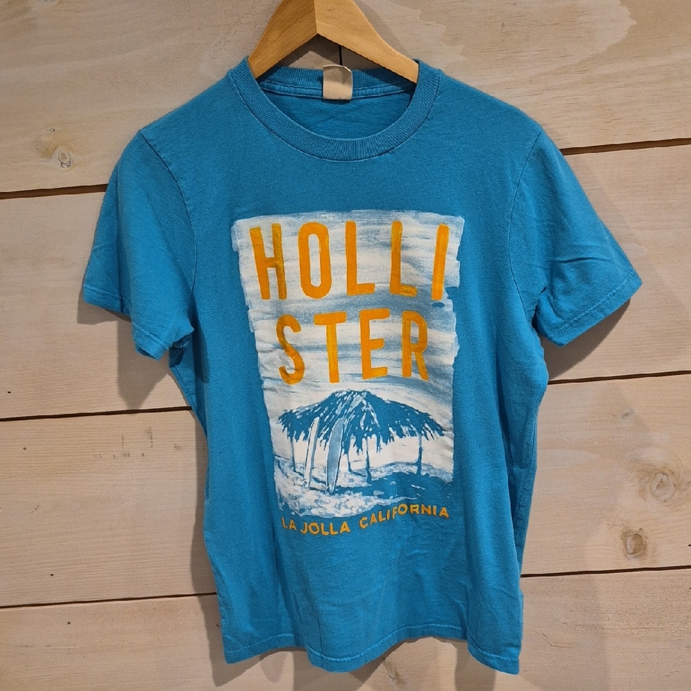 Hollister Teal Short-Sleeve Graphic Tee with Yellow Print